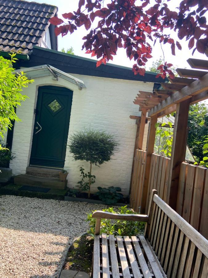 Bergisches Cottage Solingen - Tiny House Mit Garten المظهر الخارجي الصورة